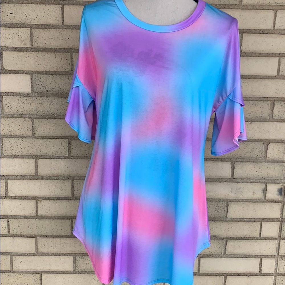 โDONATEDโ Lilac Tie Dye Flutter Sleeve Tunic Top - Picture 3 of 9
